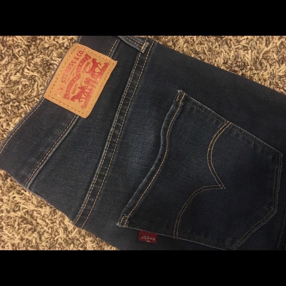 Levi’s 311 Shaping Skinny Jeans Size 30